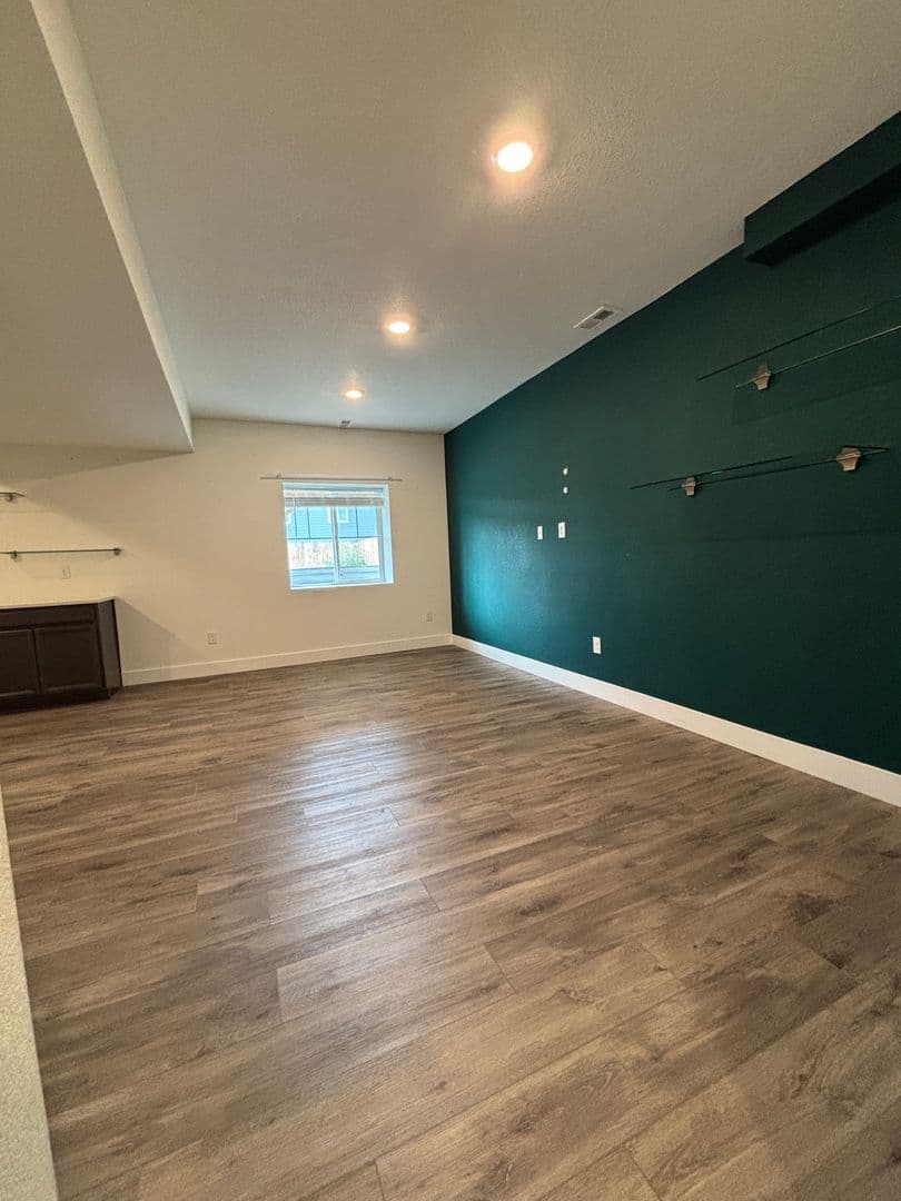Johnstown House: 892 Crestone St