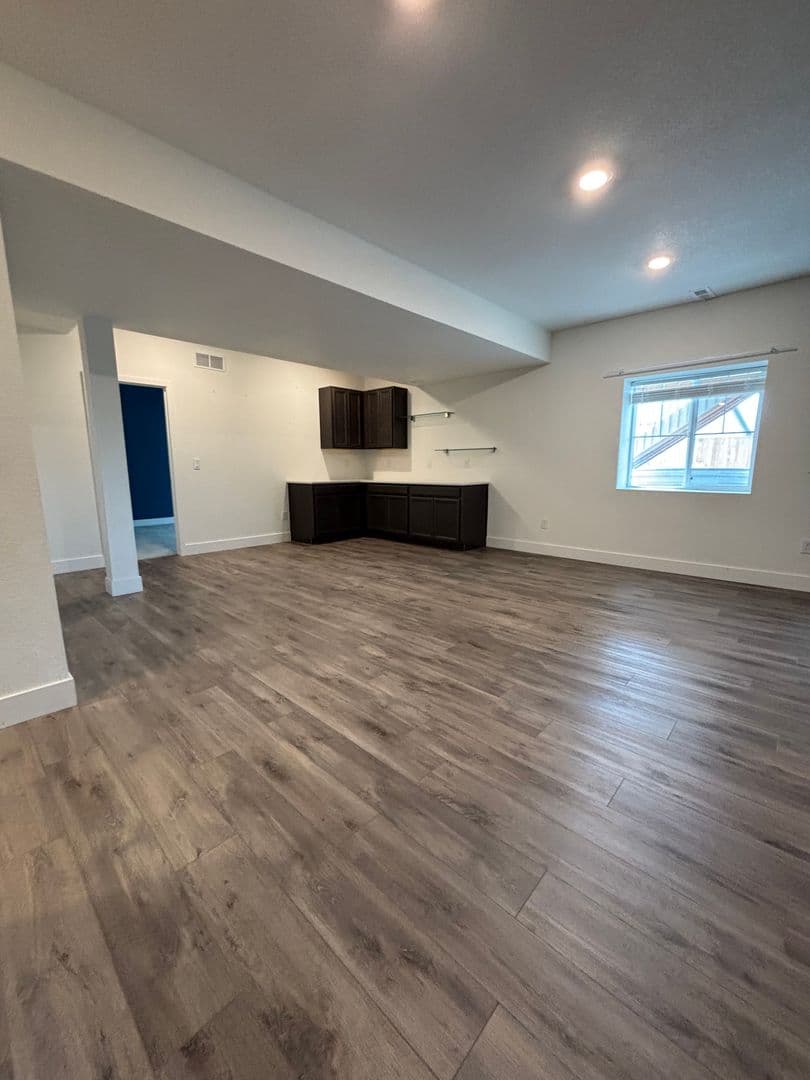 Johnstown House: 892 Crestone St