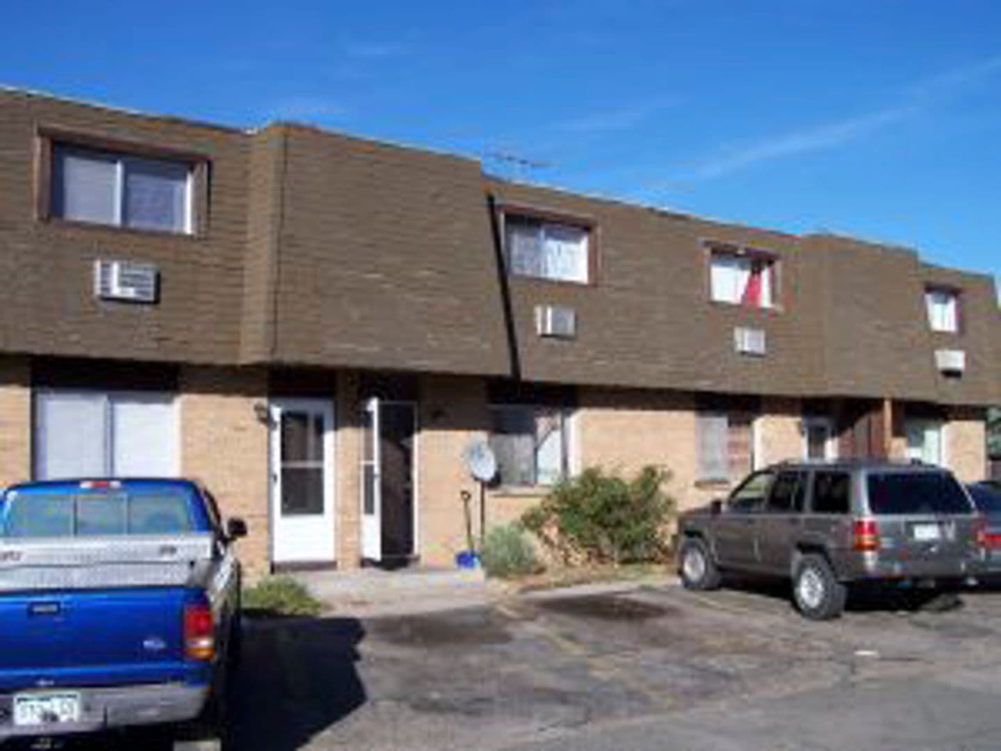 Greeley Apartment: 732 37th Avenue Court