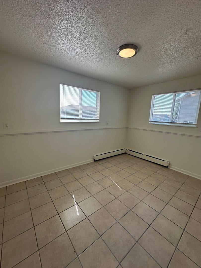 Evans Apartment: 3027 Denver Street