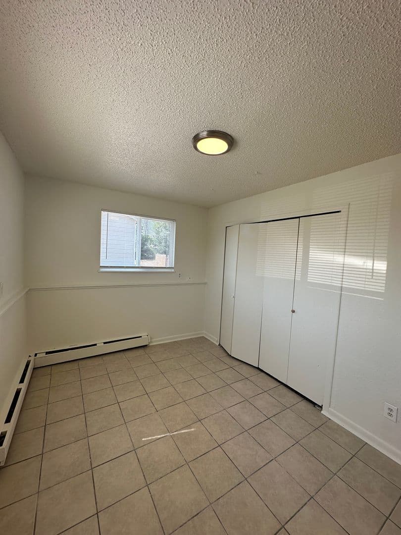 Evans Apartment: 3027 Denver Street
