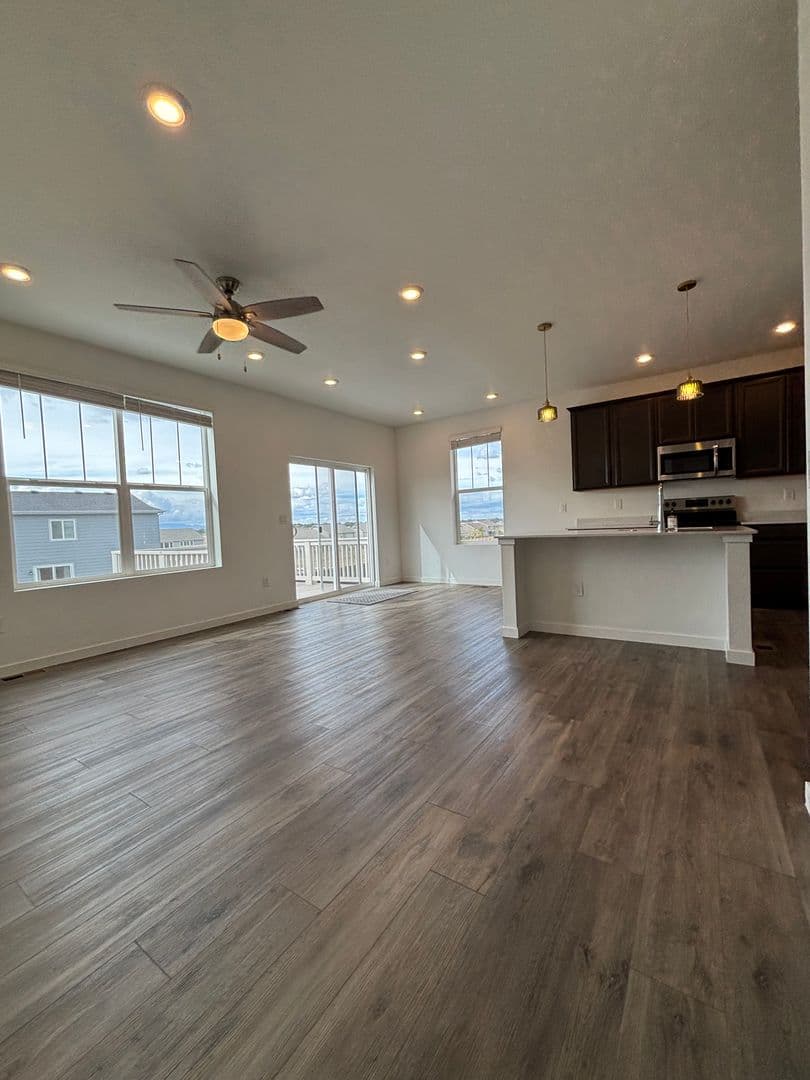 Johnstown House: 892 Crestone St