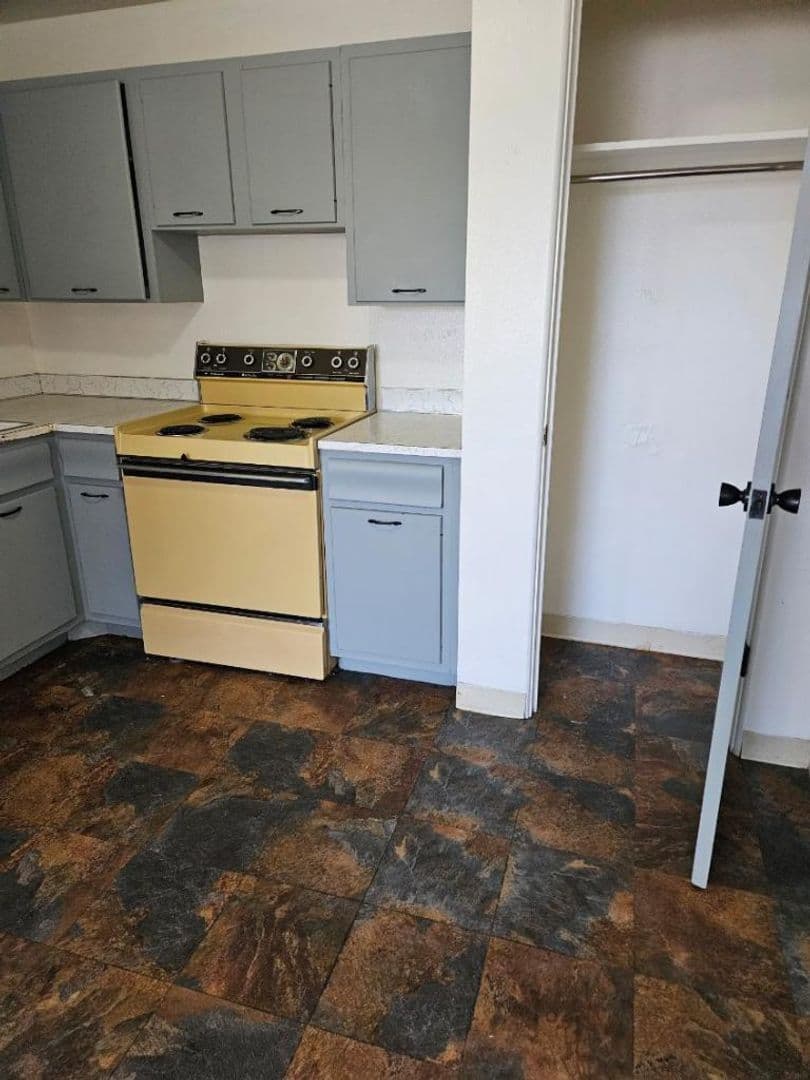 Greeley Apartment: 2007-2019 4th Avenue
