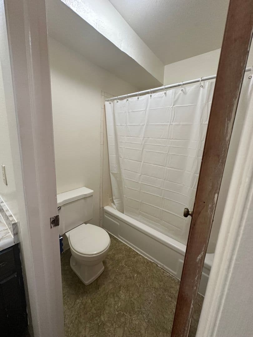 Greeley Apartment: 2215 8th Ave