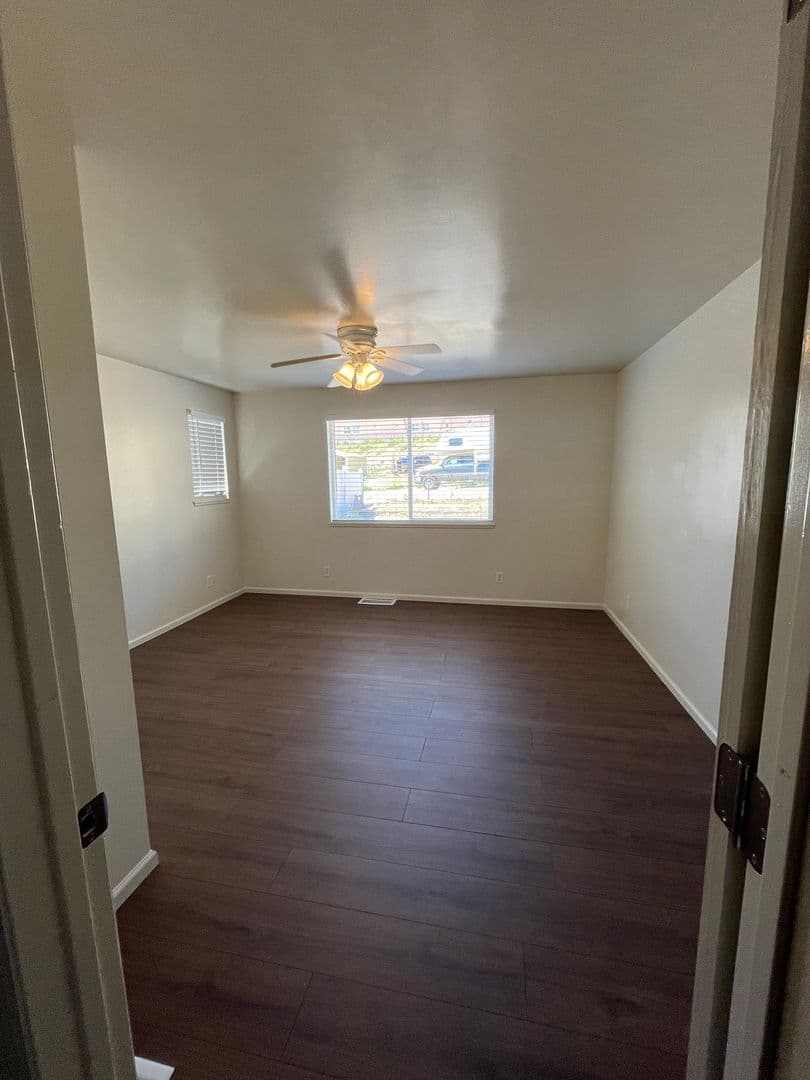 Golden Apartment: 215 Cheyenne St