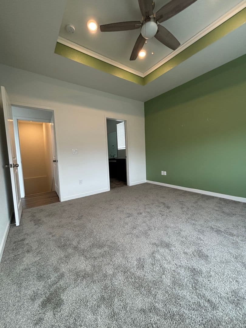 Johnstown House: 892 Crestone St