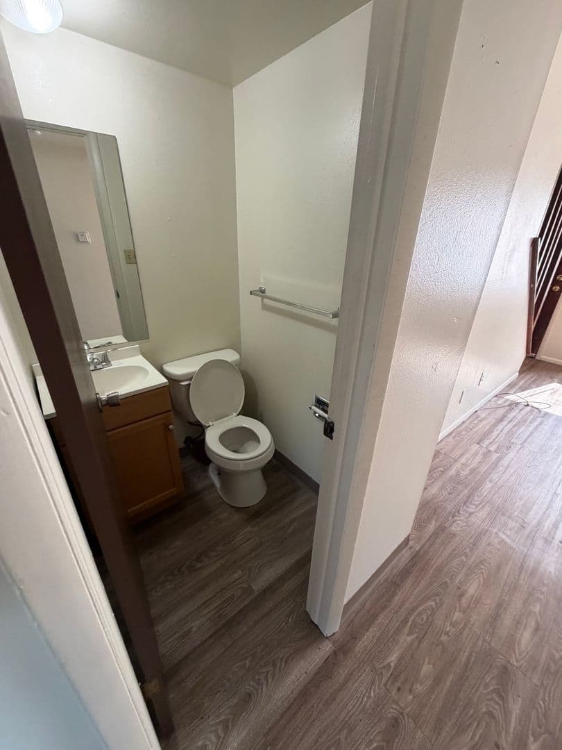 Greeley Apartment: 1138 26th Ave