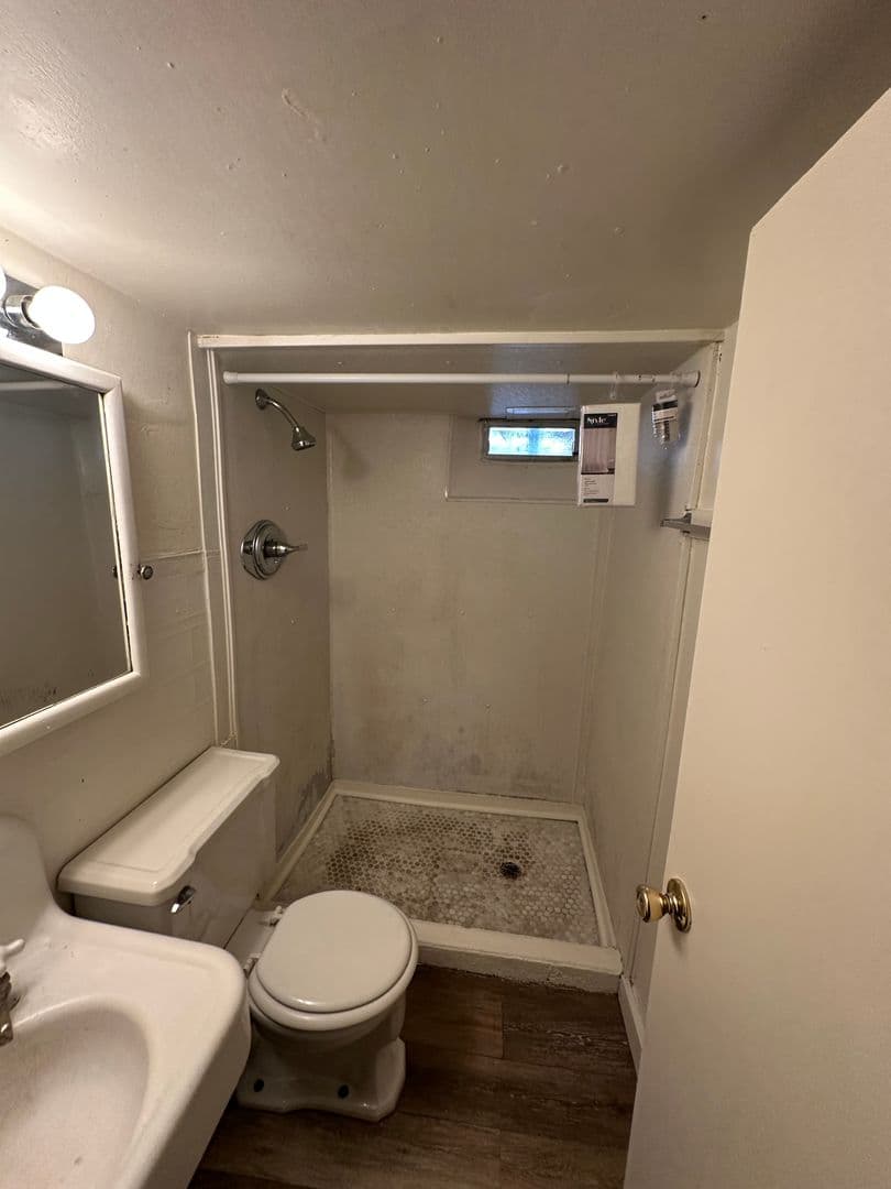 Greeley Apartment: 1825 12th Avenue