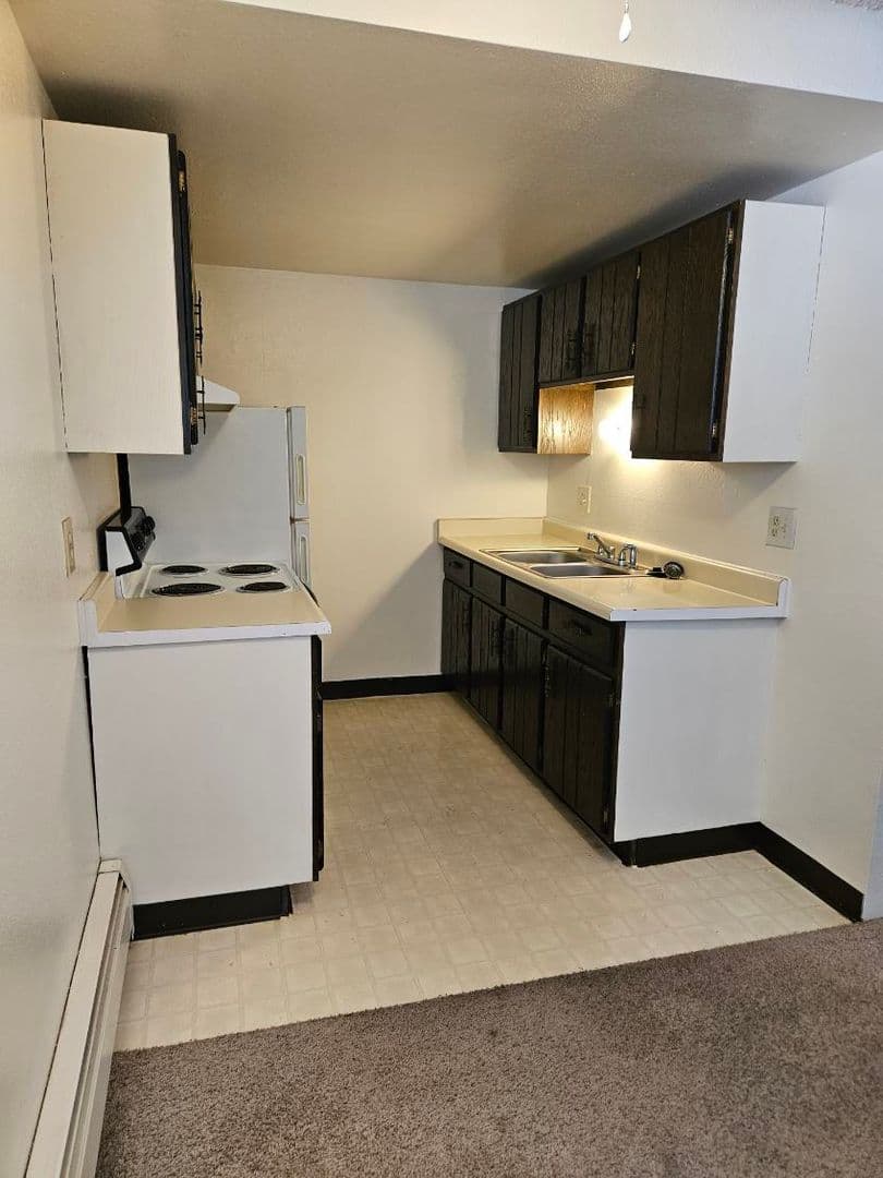 Greeley Apartment: 2215 8th Ave