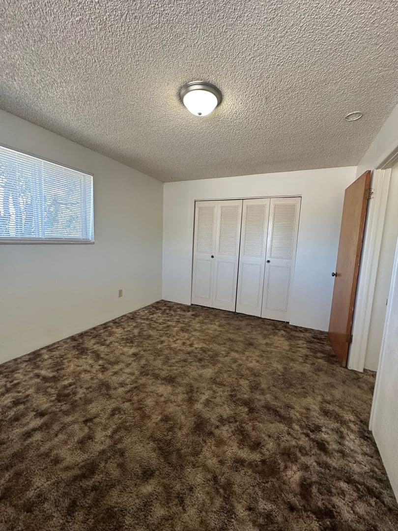 Greeley Apartment: 2215 8th Ave