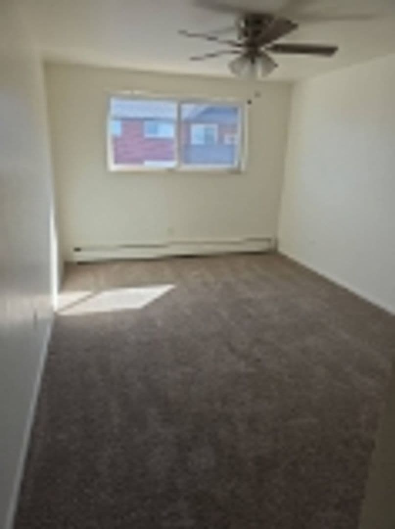 Greeley Apartment: 1624 9th Ave