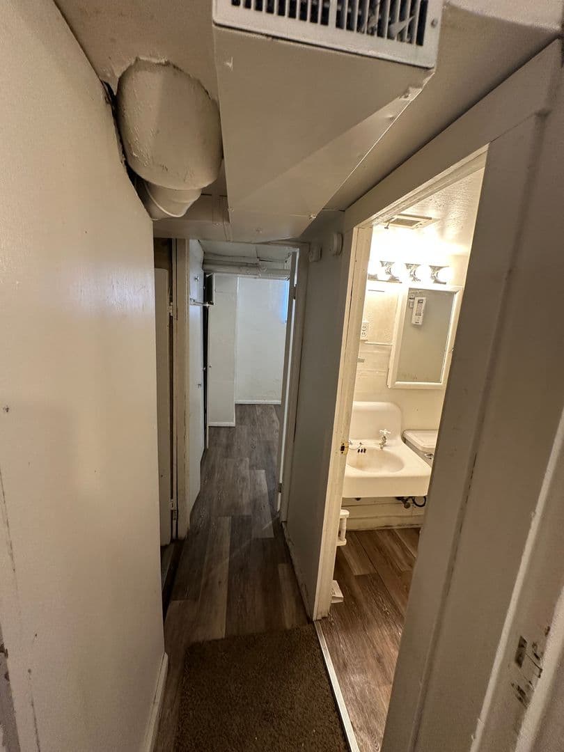 Greeley Apartment: 1825 12th Avenue