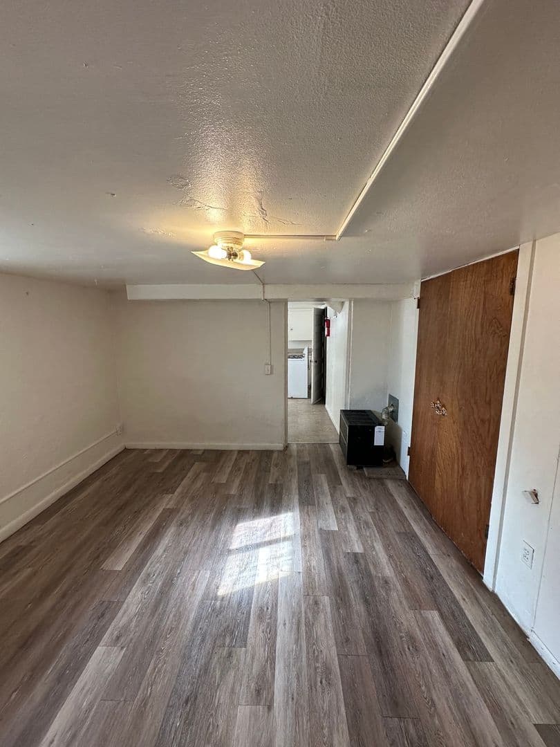 Greeley Apartment: 1825 12th Avenue