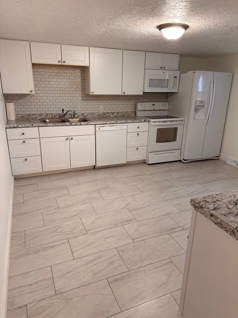 Greeley House: 33066 CR 43
