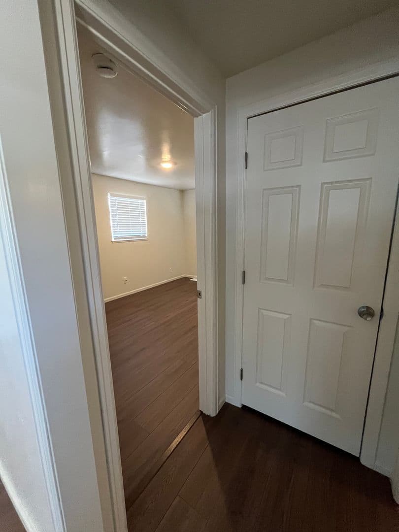 Golden Apartment: 215 Cheyenne St