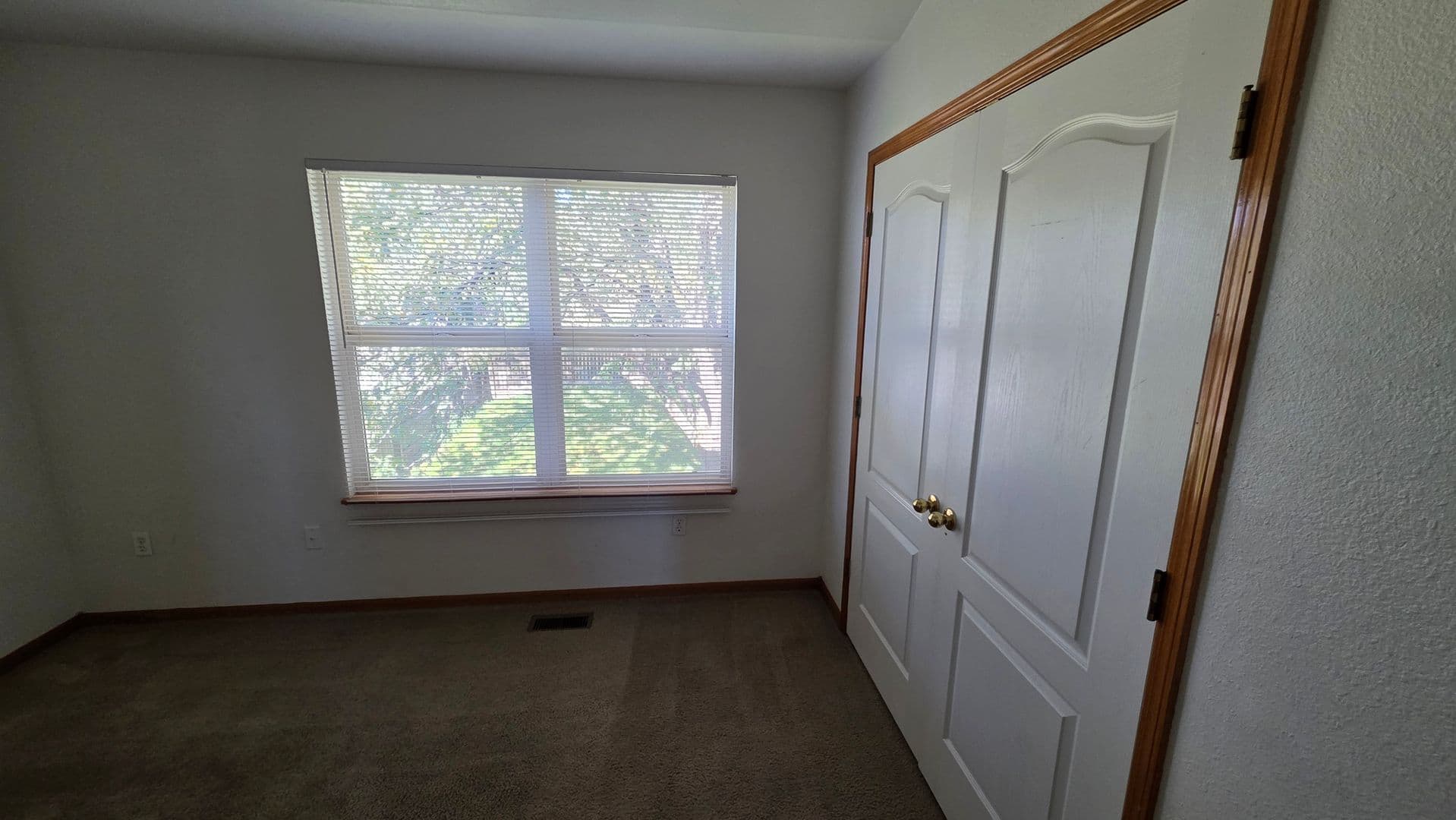 Johnstown House: 1216 Mountview Drive