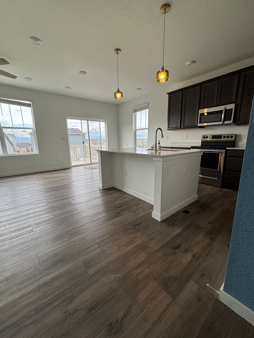 Johnstown House: 892 Crestone St