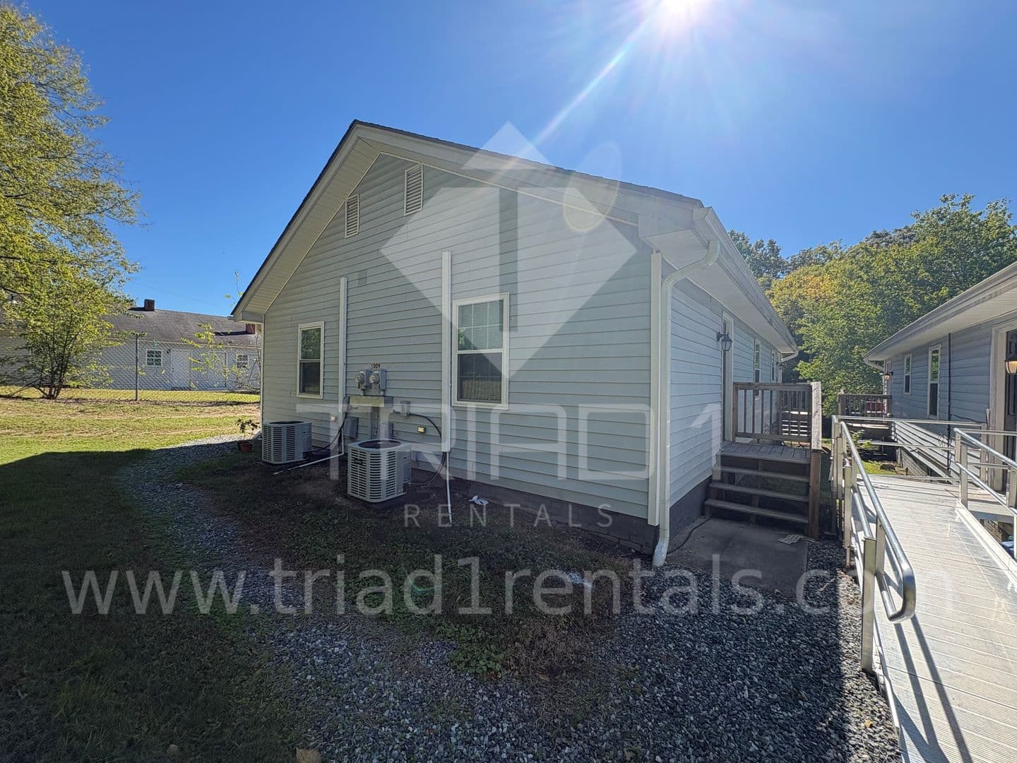 Greensboro Apartment: 1001 E Bragg St.