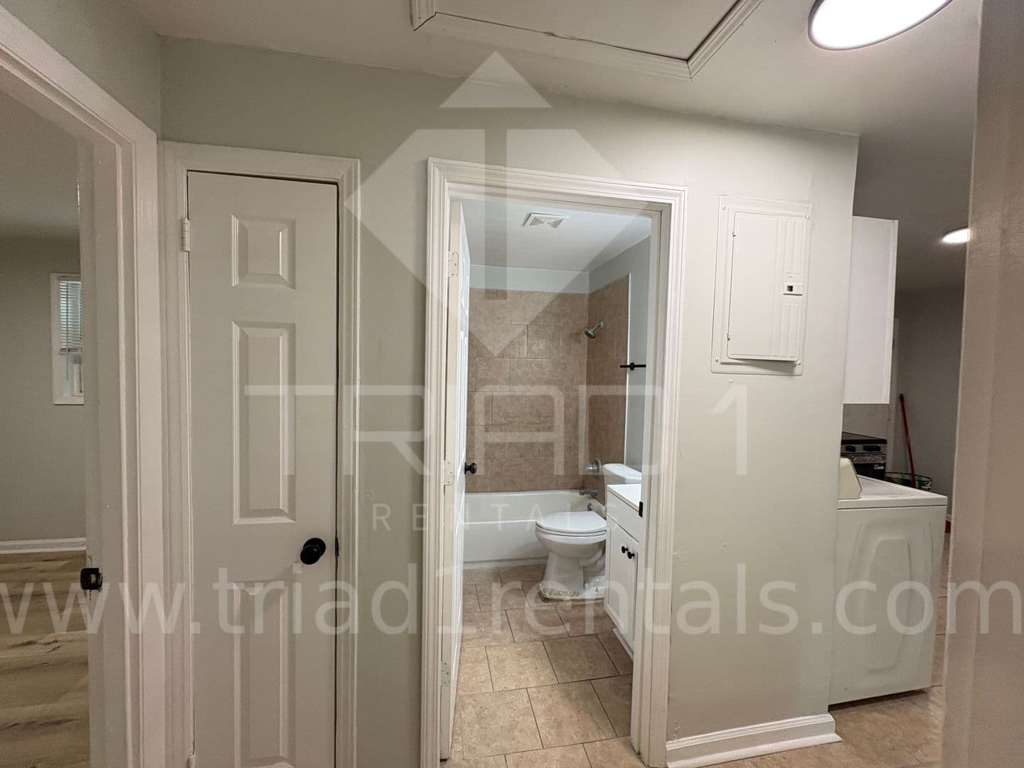 Greensboro Apartment: 803 Oak St.