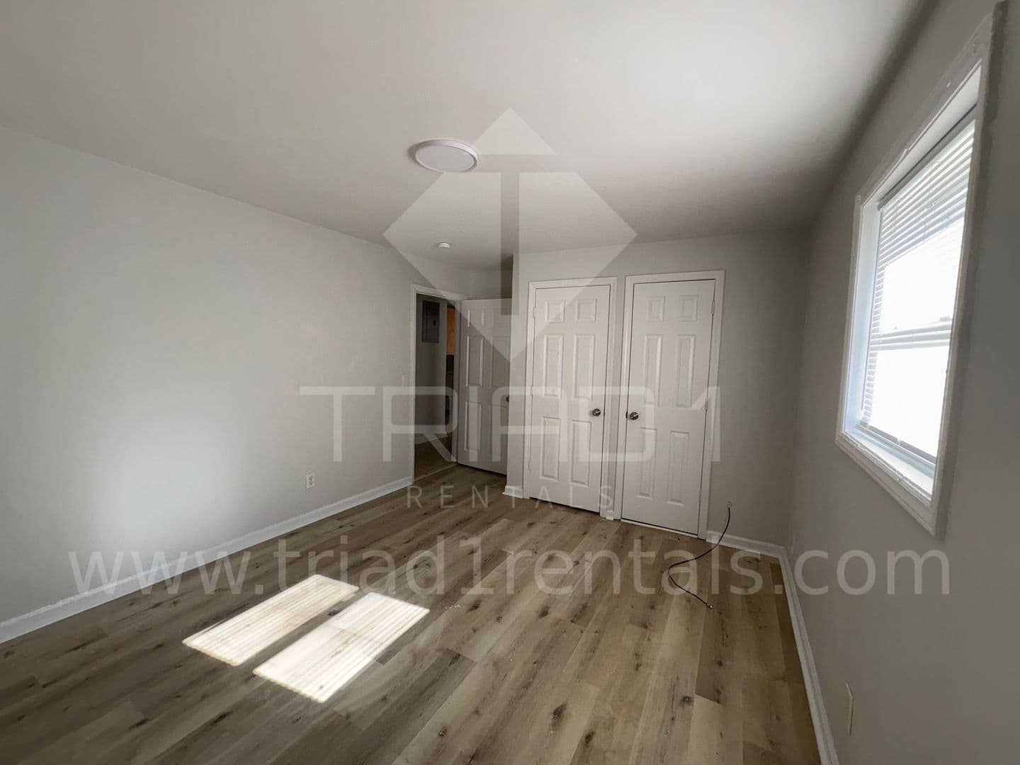 Greensboro Apartment: 803 Oak St.