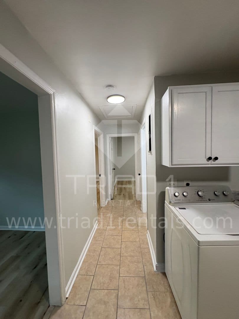 Greensboro Apartment: 803 Oak St.
