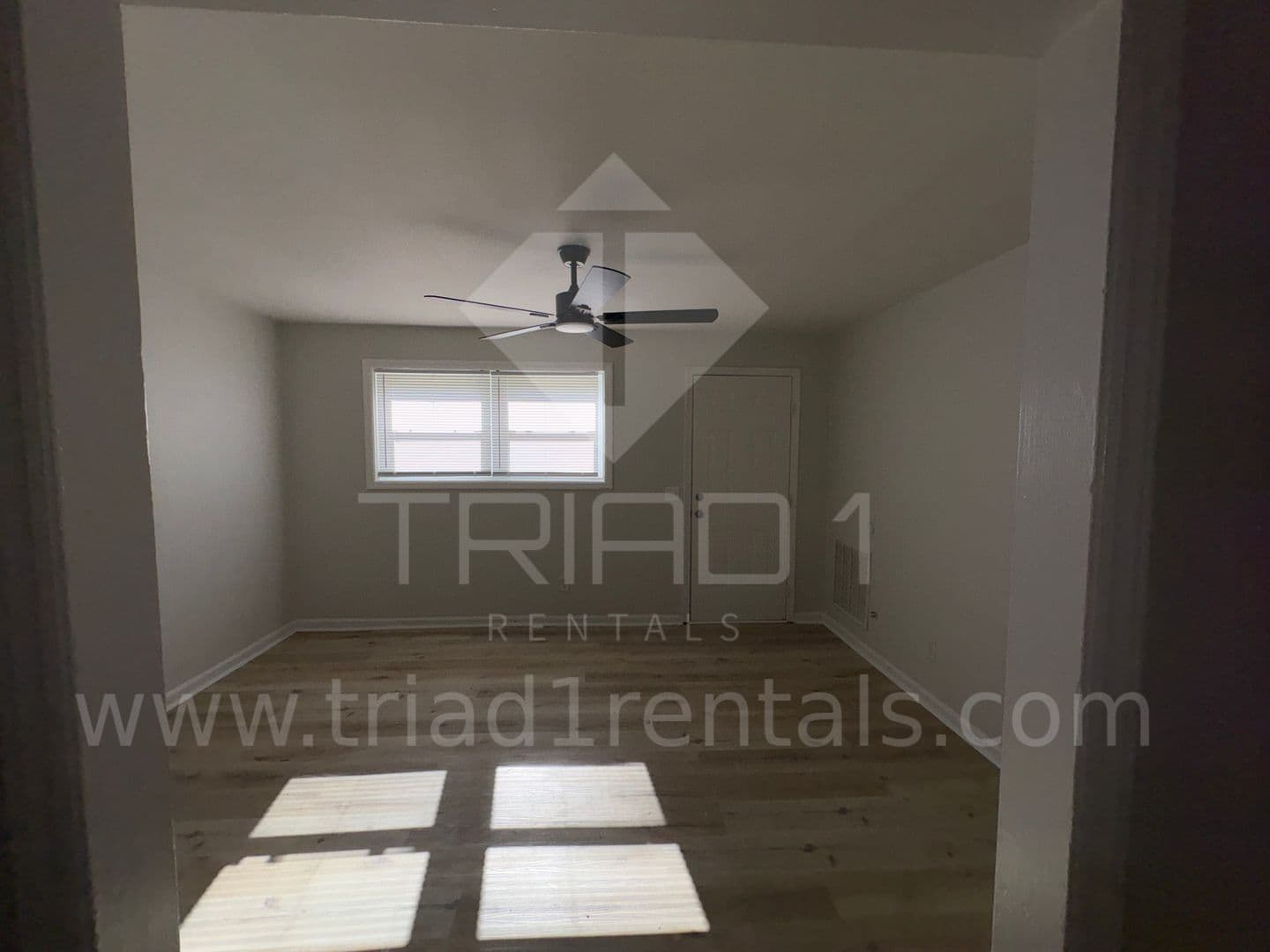 Greensboro Apartment: 803 Oak St.