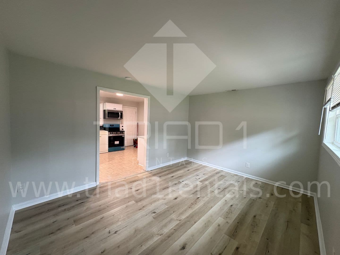 Greensboro Apartment: 803 Oak St.