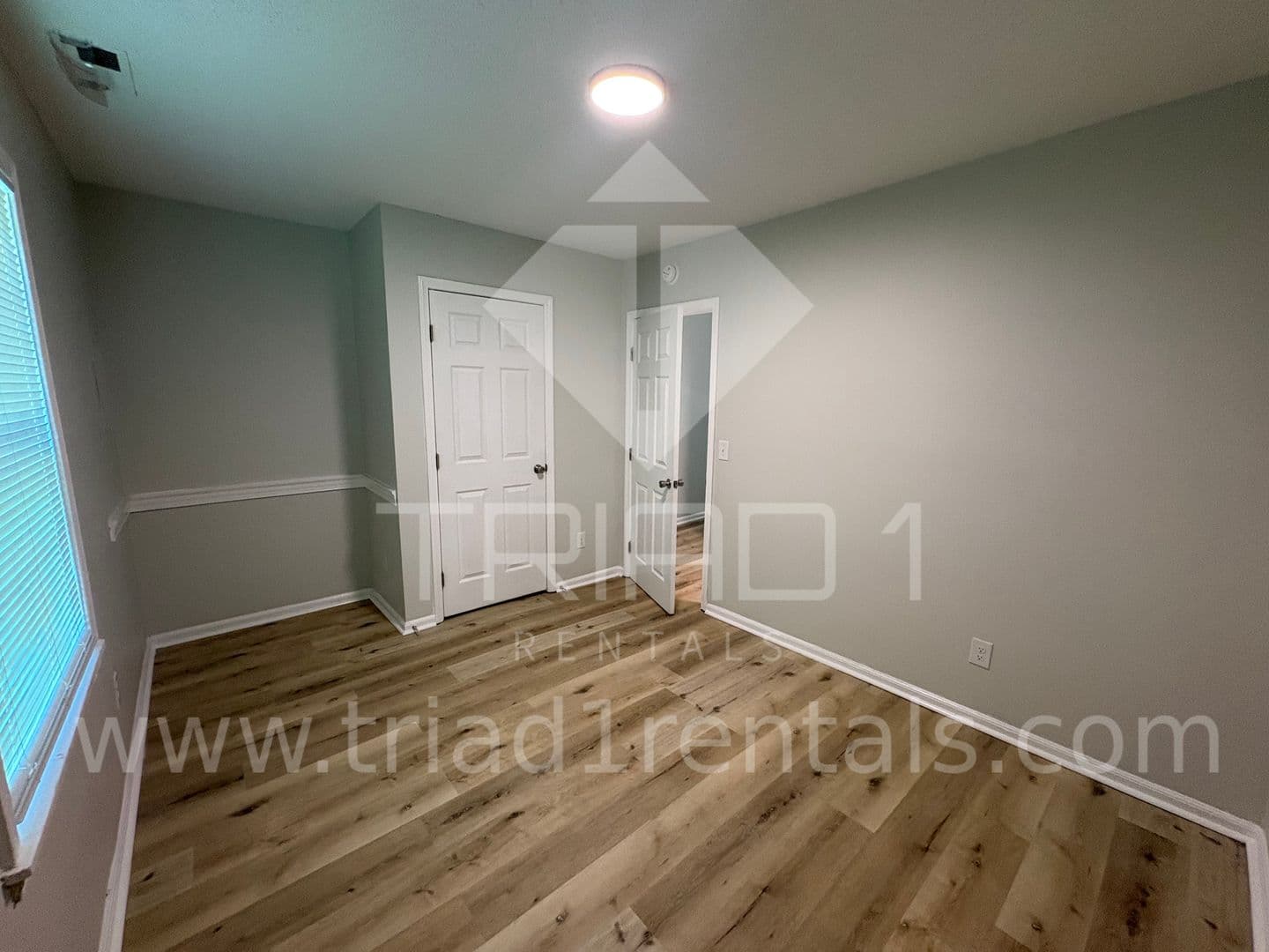 Greensboro Apartment: 1001 E Bragg St.