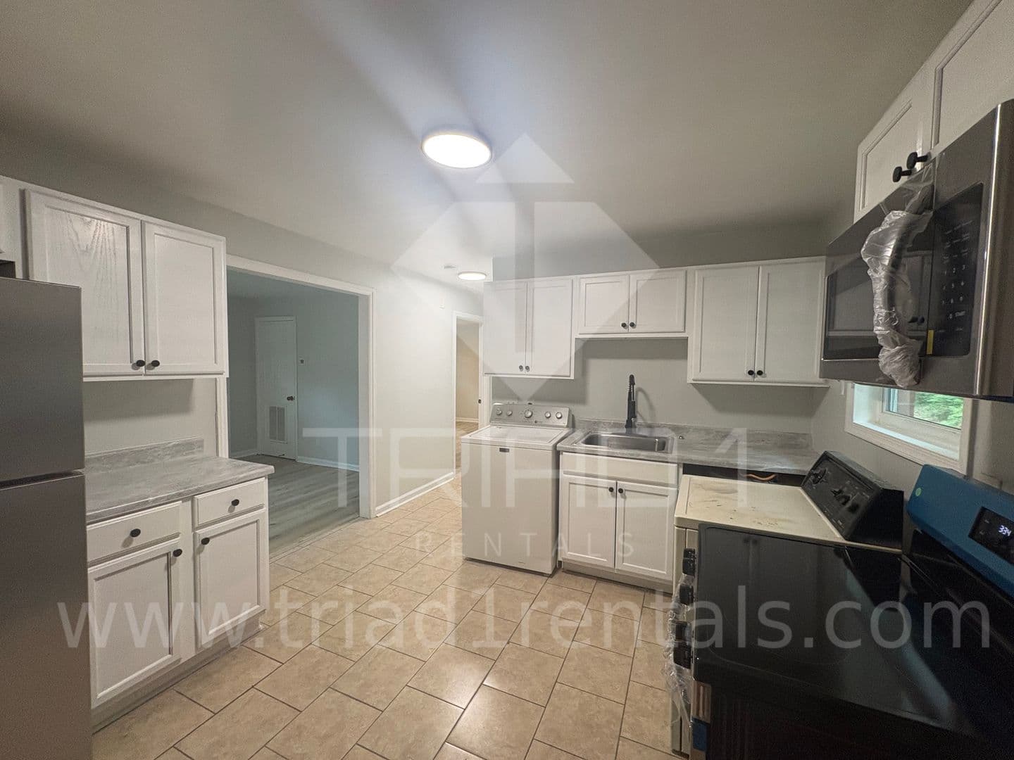Greensboro Apartment: 803 Oak St.