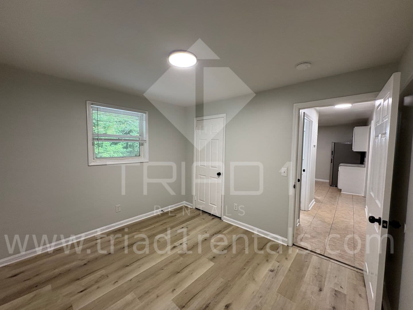Greensboro Apartment: 803 Oak St.