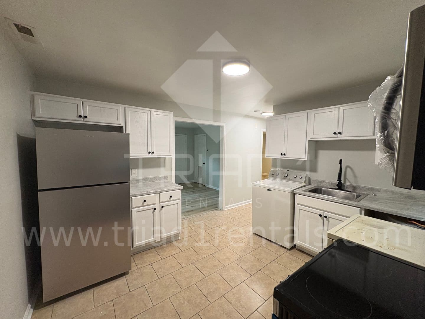 Greensboro Apartment: 803 Oak St.