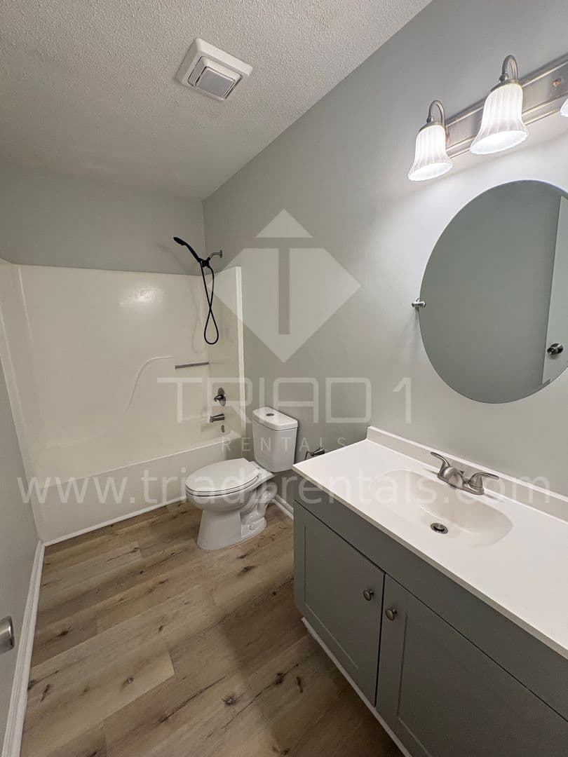 Greensboro Apartment: 1001 E Bragg St.