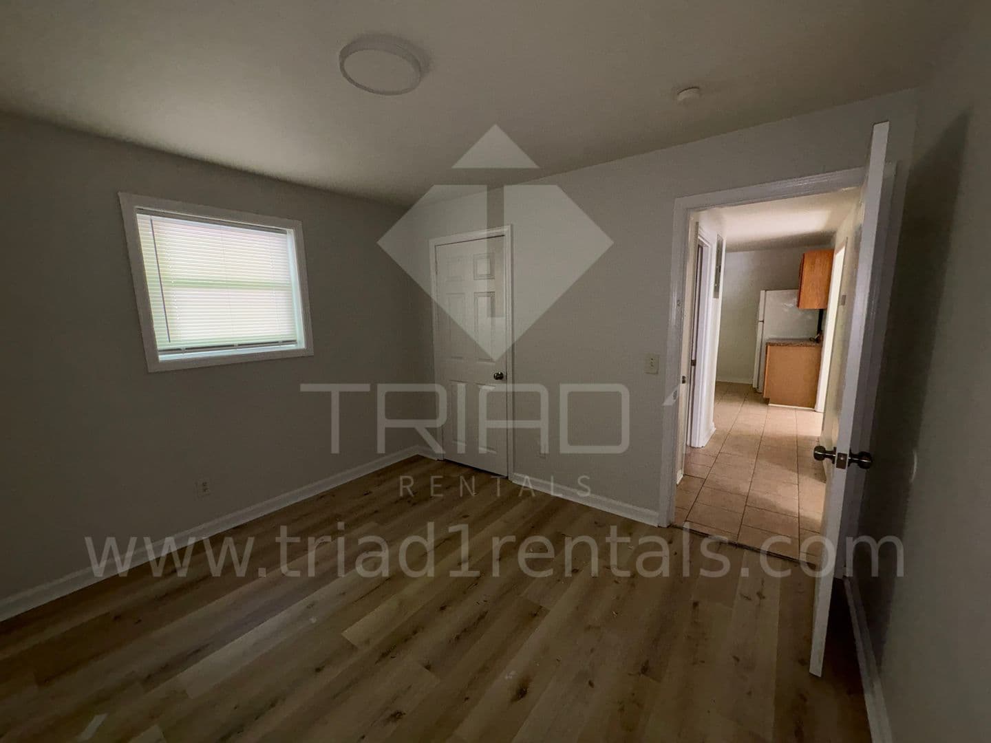Greensboro Apartment: 803 Oak St.