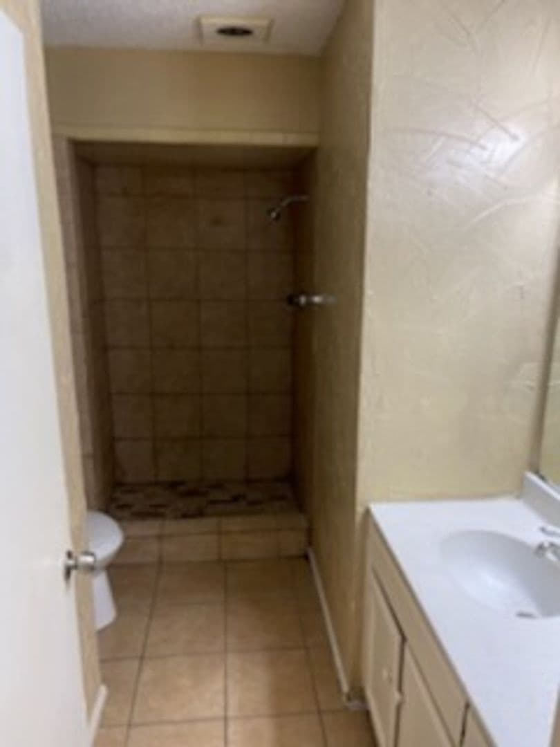 Fort Worth Apartment: 3402 Colonial Dr