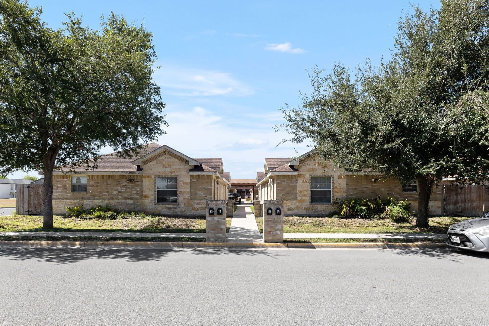 McAllen Apartment: 2101 Larkspur Ave