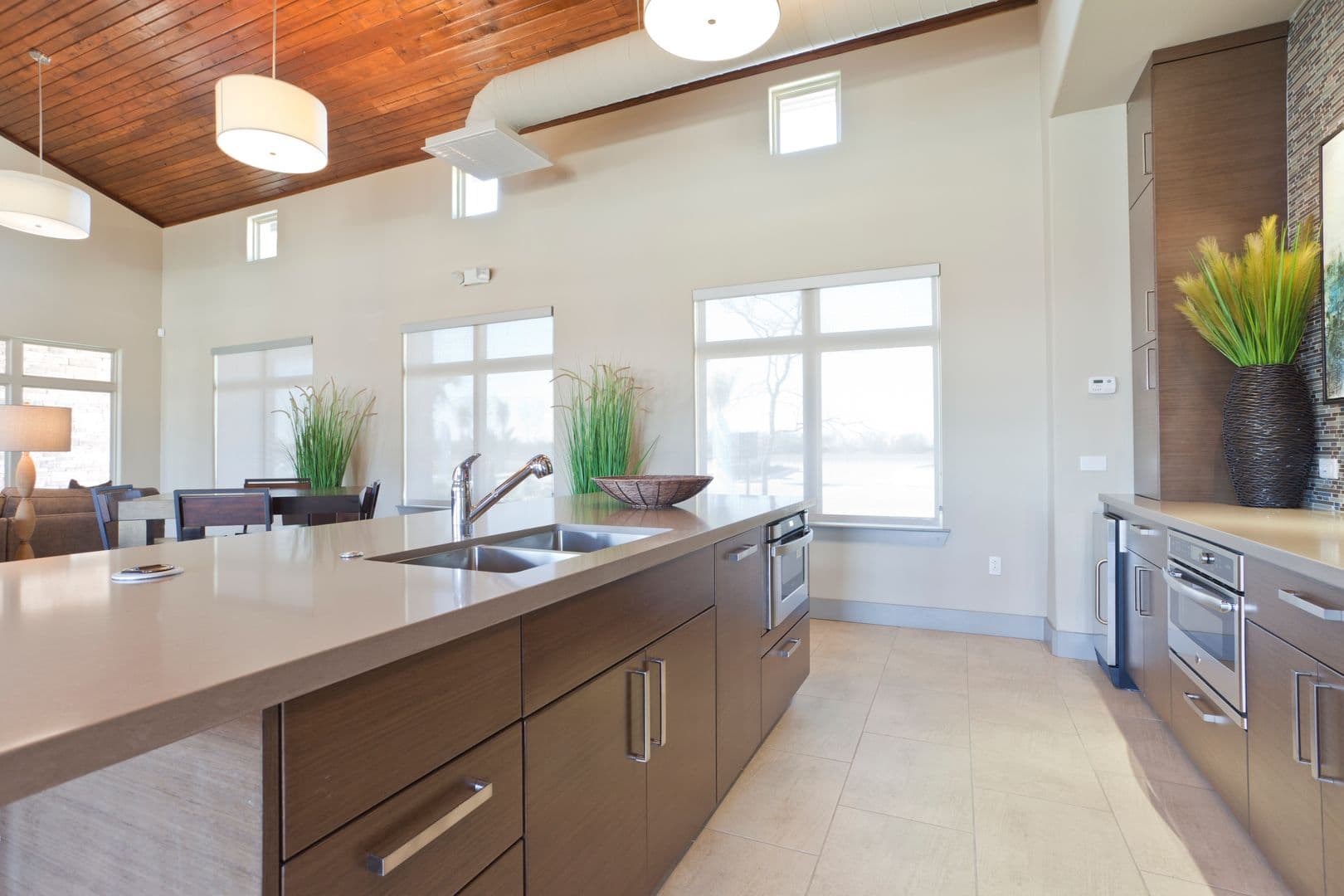 Weslaco Apartment: 3600 N Westgate Dr