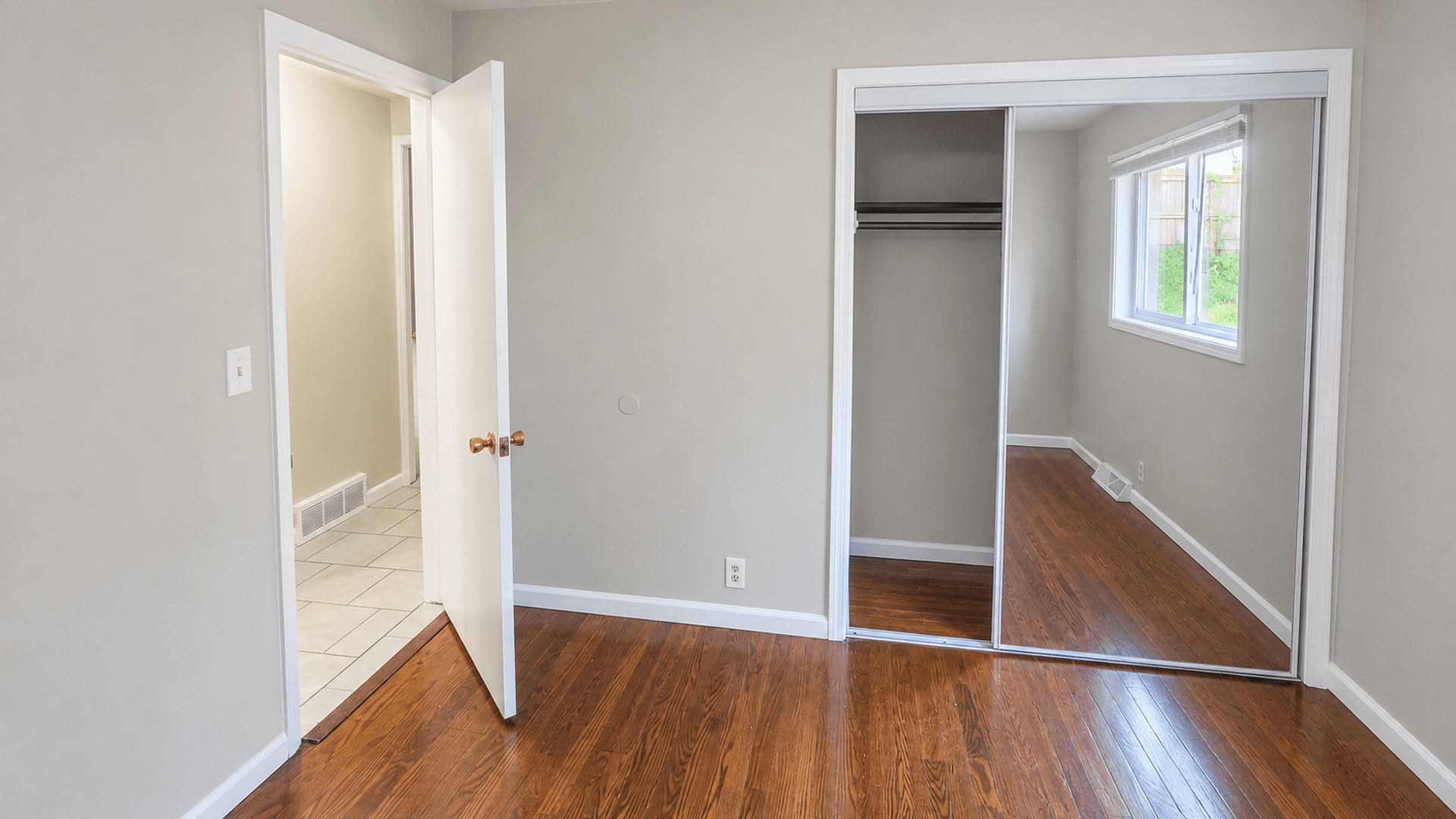 Kenosha Apartment: 4007 45th St.