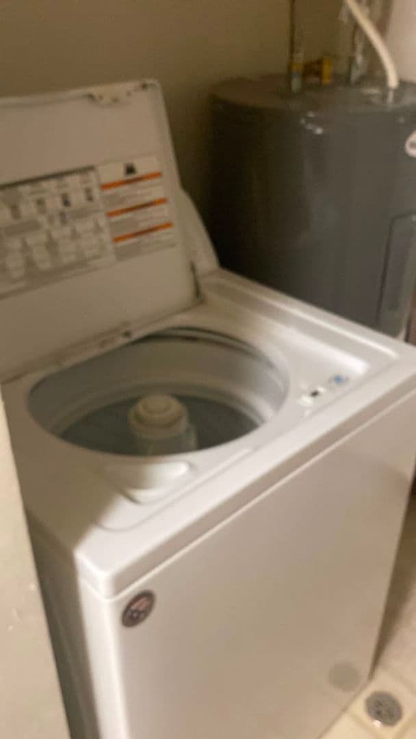 Milwaukee Apartment: 8183 N 107th St.