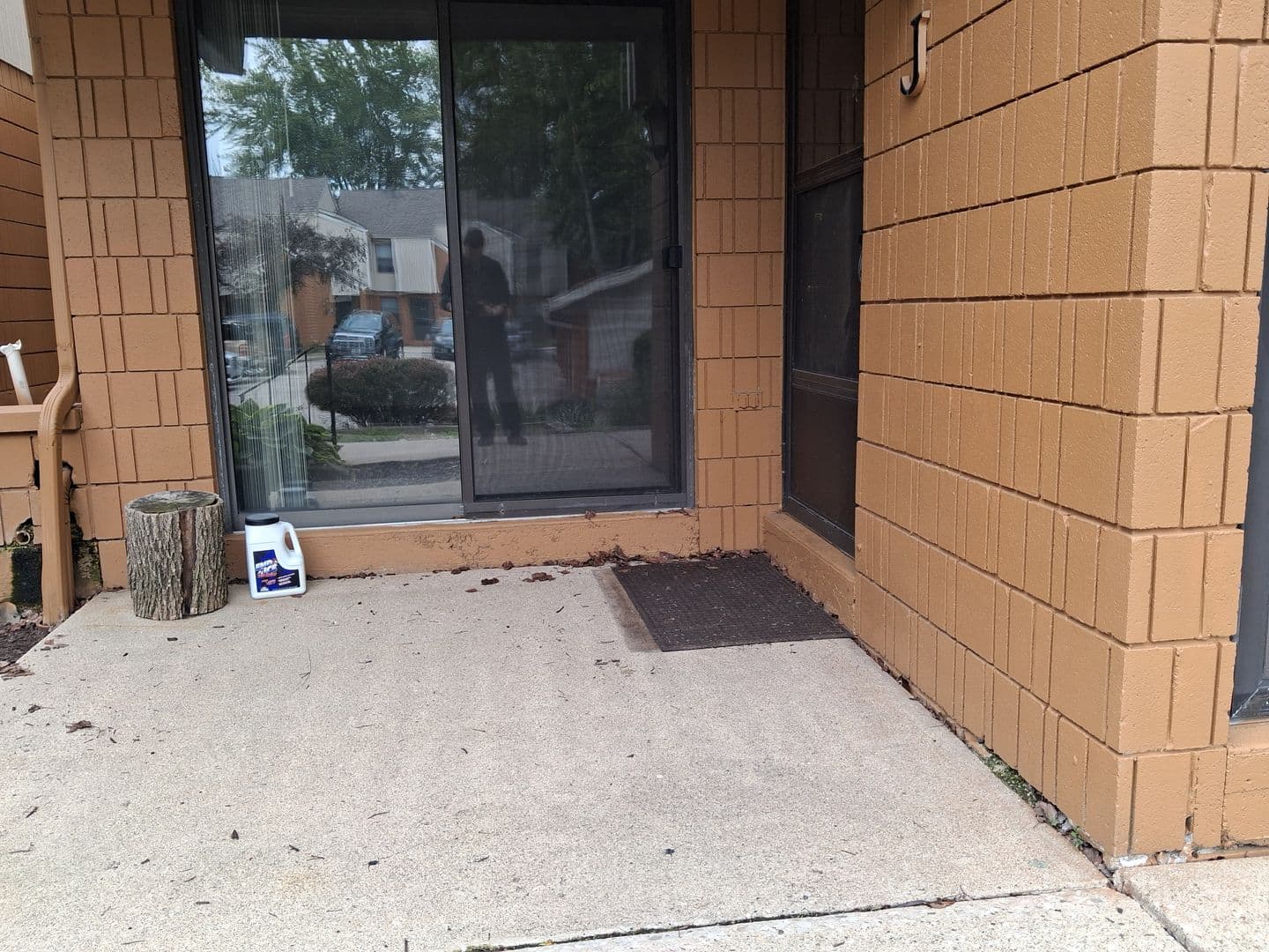 Milwaukee Apartment: 8183 N 107th St.