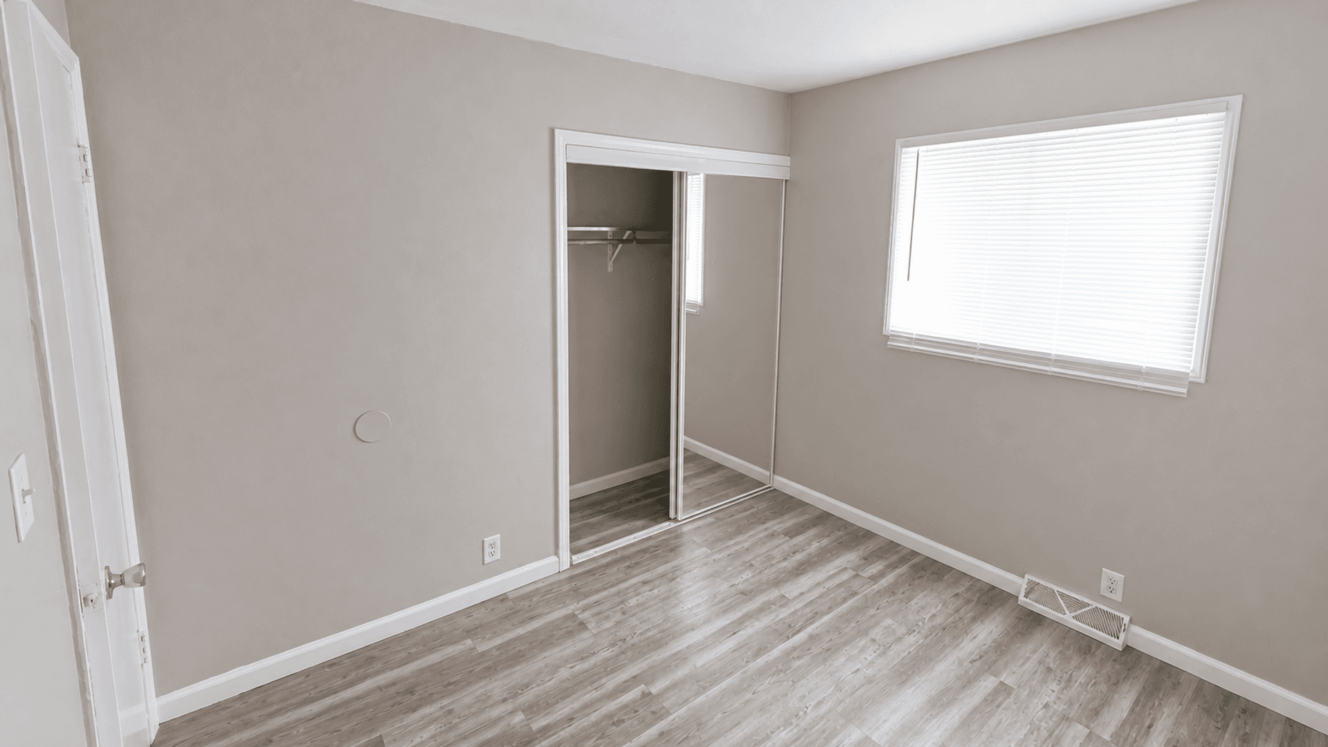 Kenosha Apartment: 4007 45th St.