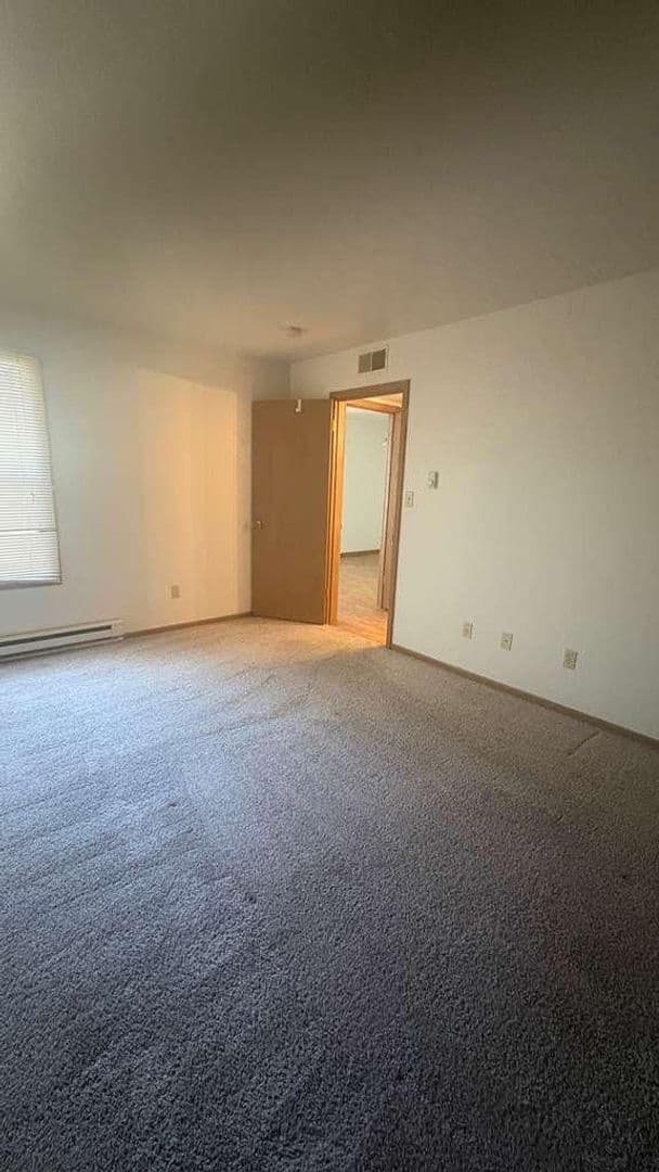 Milwaukee Apartment: 8183 N 107th St.
