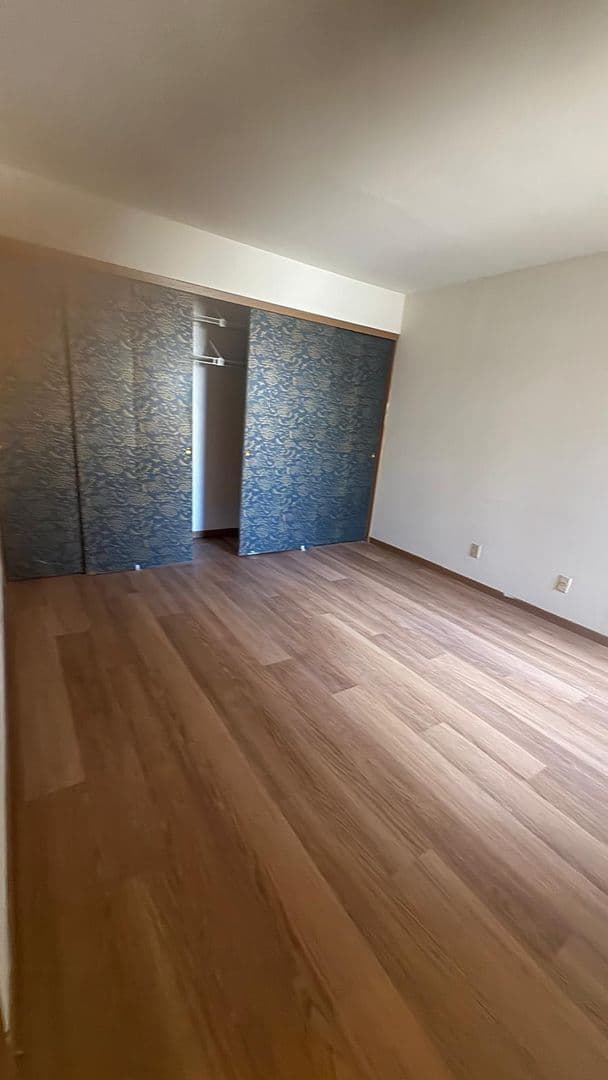 Milwaukee Apartment: 8183 N 107th St.