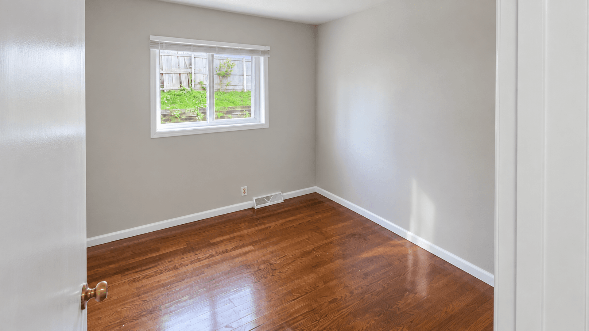 Kenosha Apartment: 4007 45th St.