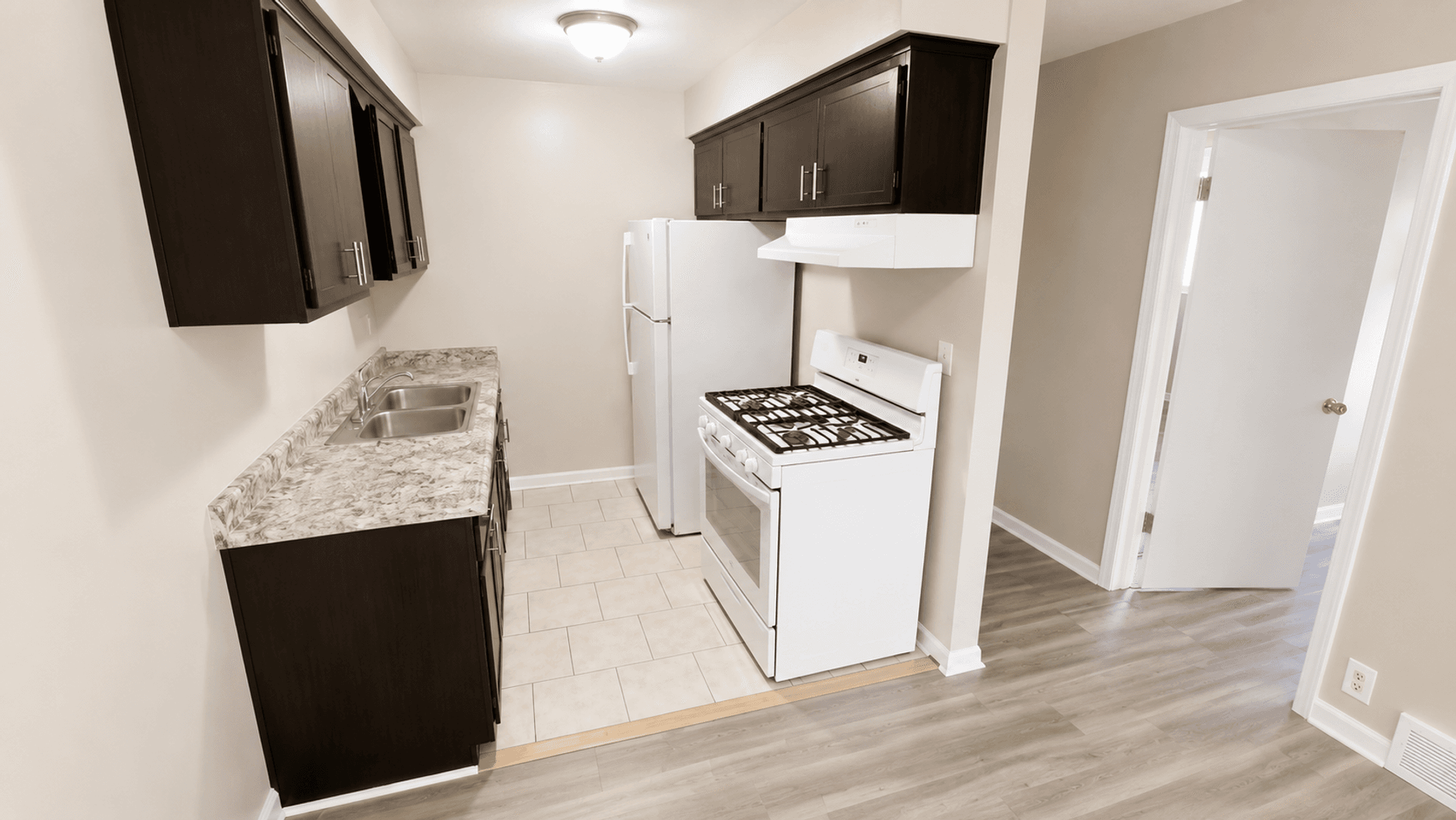 Kenosha Apartment: 4007 45th St.