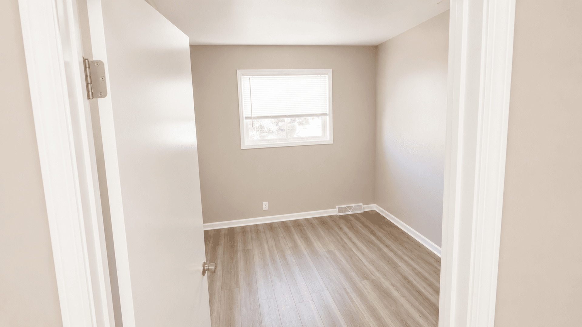 Kenosha Apartment: 4007 45th St.