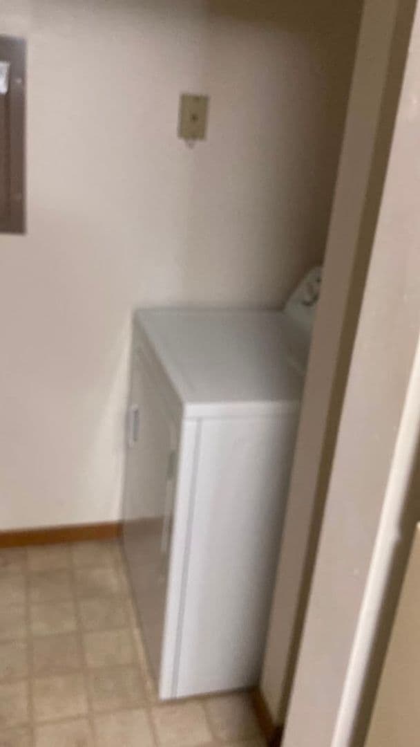 Milwaukee Apartment: 8183 N 107th St.