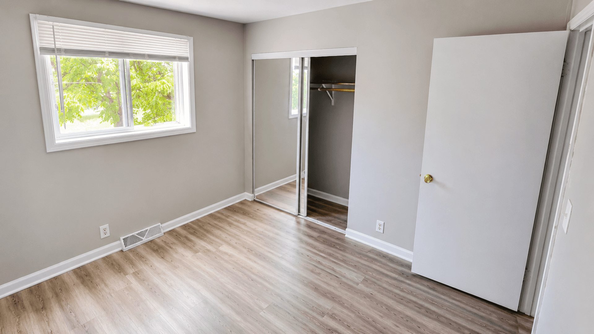 Kenosha Apartment: 4007 45th St.