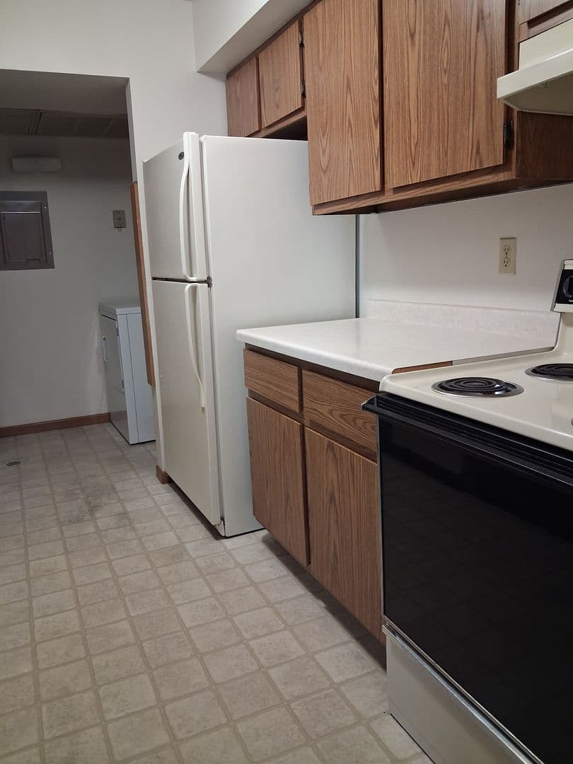 Milwaukee Apartment: 8183 N 107th St.