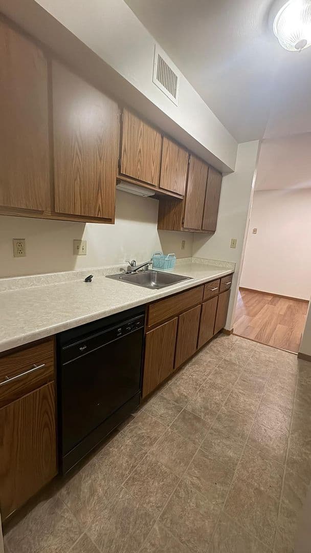 Milwaukee Apartment: 8183 N 107th St.