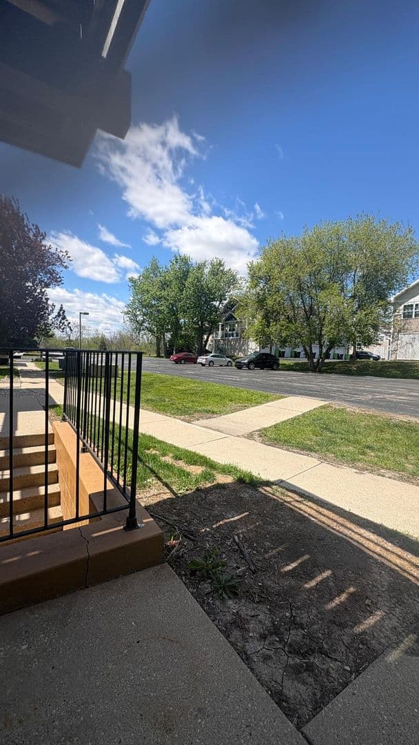 Milwaukee Apartment: 8183 N 107th St.
